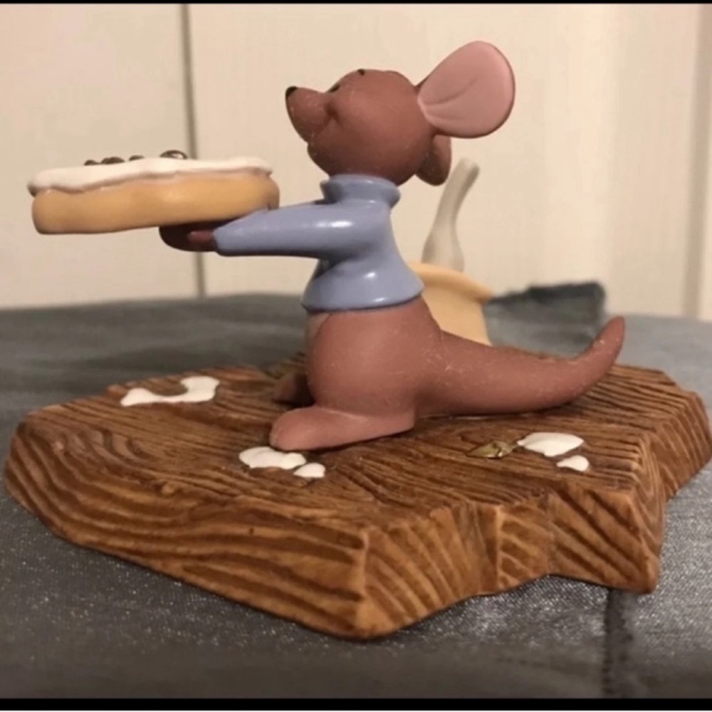 Disney’s Pooh & Friends Porcelain Roo Figurine - Picture 6 of 10